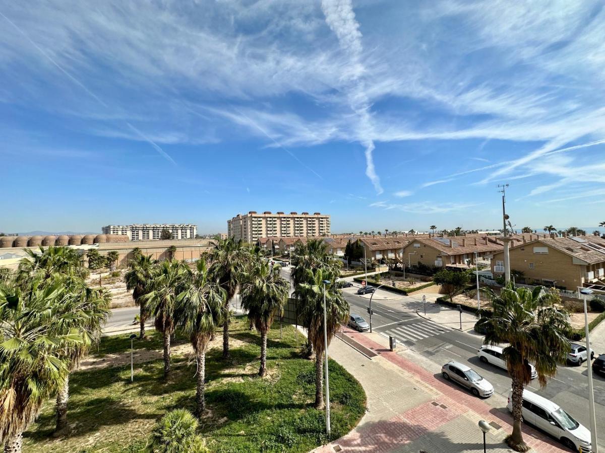شقة Sunny Patacona Seaview فالنسيا المظهر الخارجي الصورة