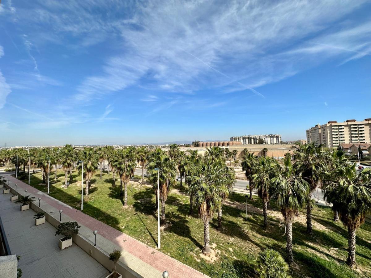 شقة Sunny Patacona Seaview فالنسيا المظهر الخارجي الصورة